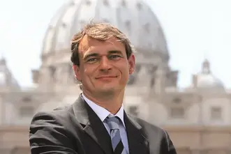 Portrait: Andreas Englisch