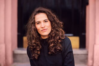 Mona Ameziane – Auf Basidis Dach